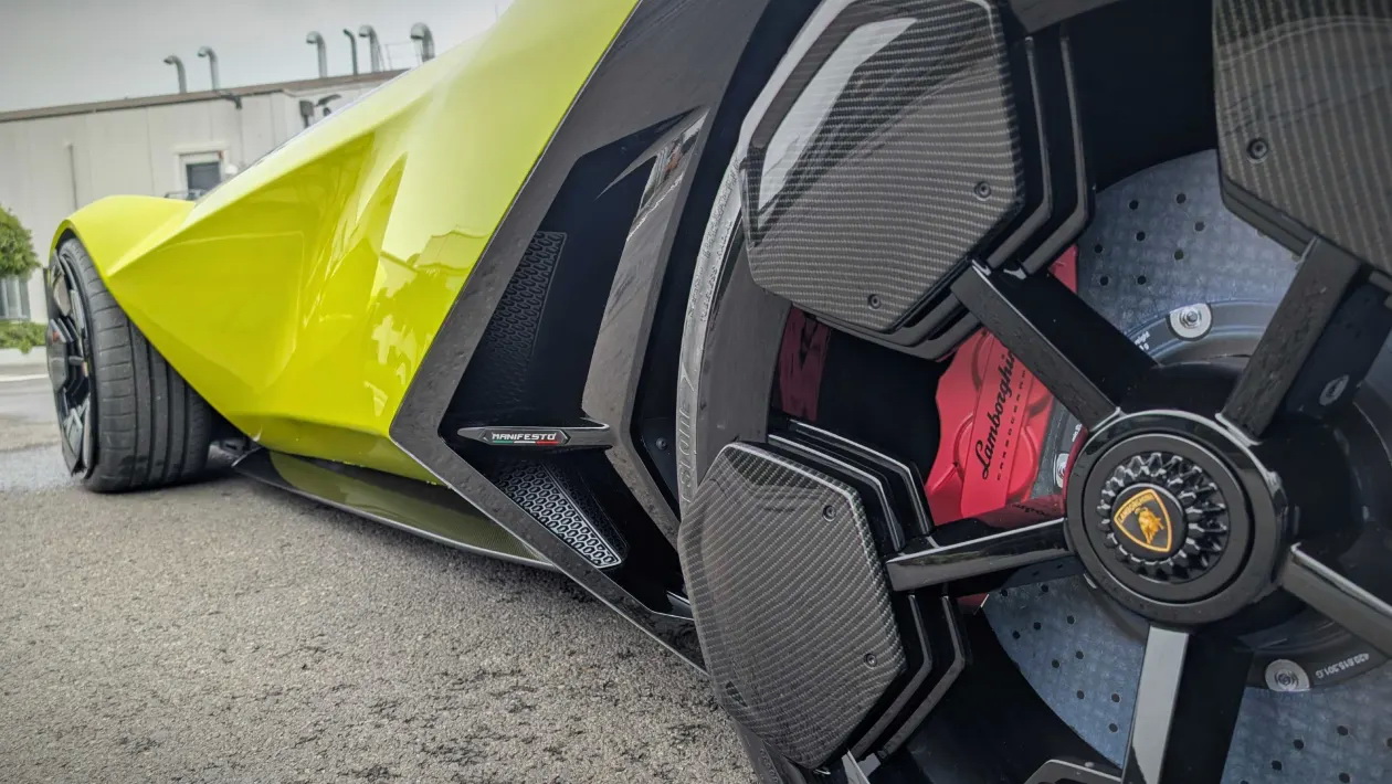 H Lamborghini Manifesto μας δείχνει τα μελλοντικά supercar της μάρκας